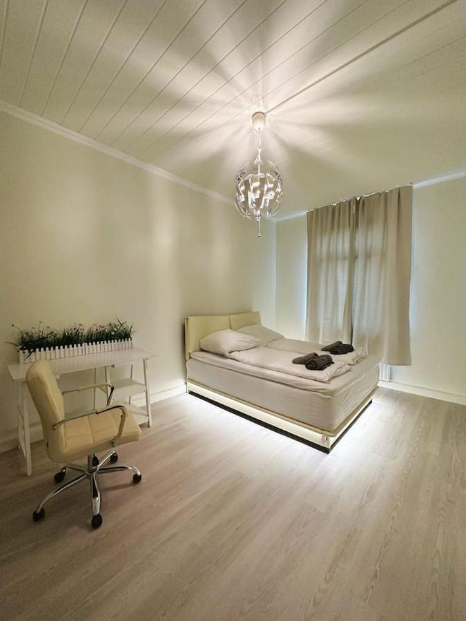 2 Schlafzimmer Waschenspuelmaschine Дуйсбург Екстериор снимка